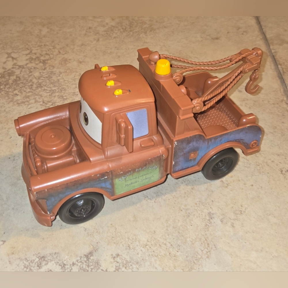 2016 Disney Pixar Cars Mater toy vehicle